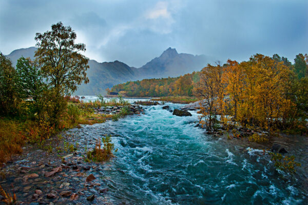 Autumn River af Frank Olsen Illux Art shop - Fotokunst - Frank Olsen