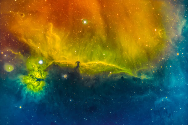 Hestehovedt?gen i regnbuefarver af Clearsky Astrofoto Illux Art shop - Fotokunst - Clearsky Astrofoto